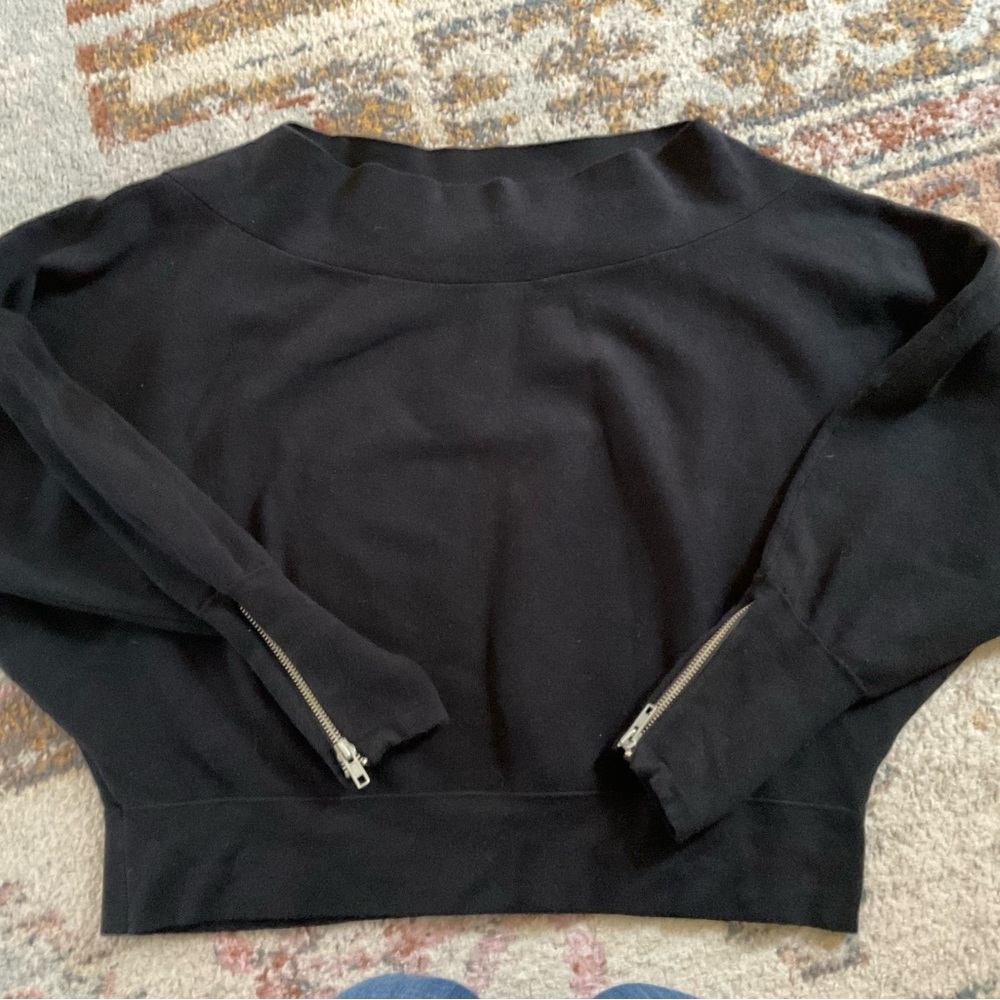 Free People Black Sweater Size XS